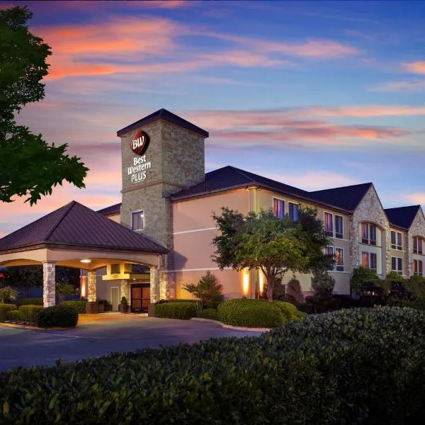 Best Western Plus Lewisville Flower Mound, готель у місті Луісвілл