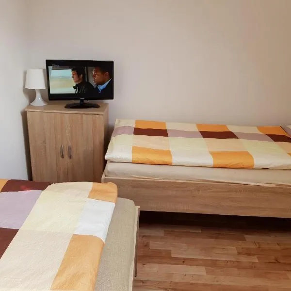 Ubytování Žižkova Pacov, hotel en Obrataň