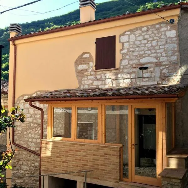 Casa Vacanze L'arco di Fondarca, hotel a Cagli