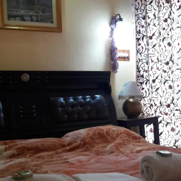 Blooming Dale Hotel, hotel v destinaci Šrínagar