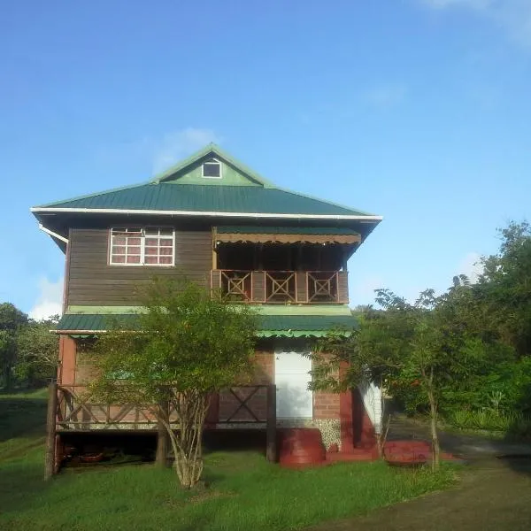 Seawind Cottage Authentic St.Lucian Accommodation near Plantation Beach, hotel v destinaci Gros Islet