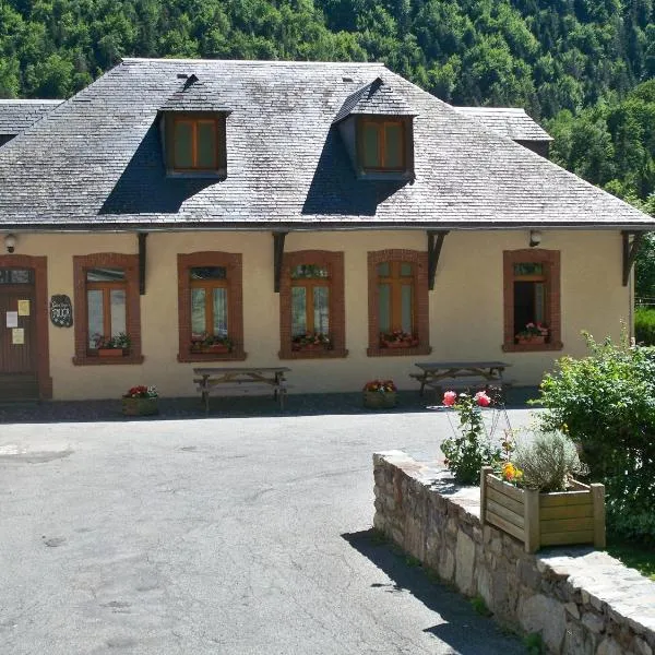 Gite Fouga, hotel in Aragnouet