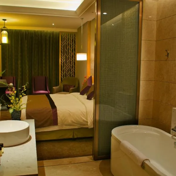 Yangzhong Firth Jinling Grand Hotel, hotel v destinaci Yangzhong