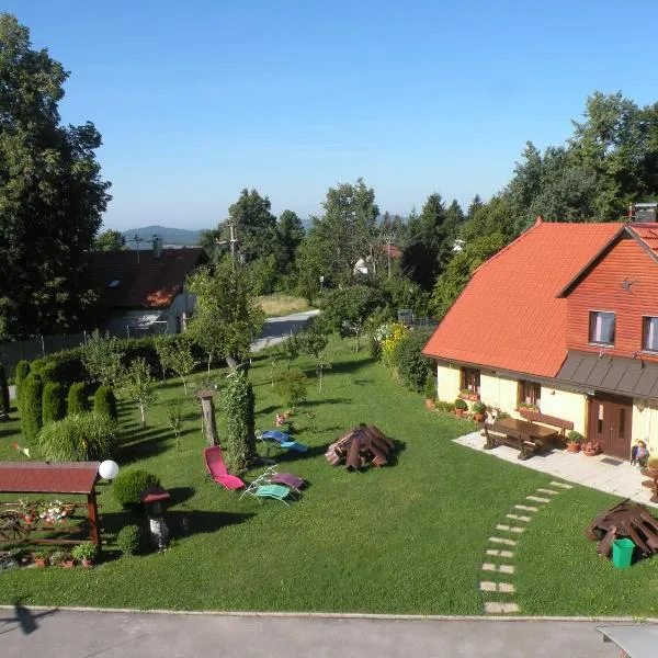 Farm Stay Pr Lavric, hotel in Slivna