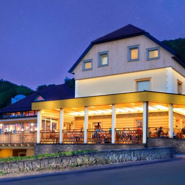 Guesthouse Les, готель у місті Брежіце