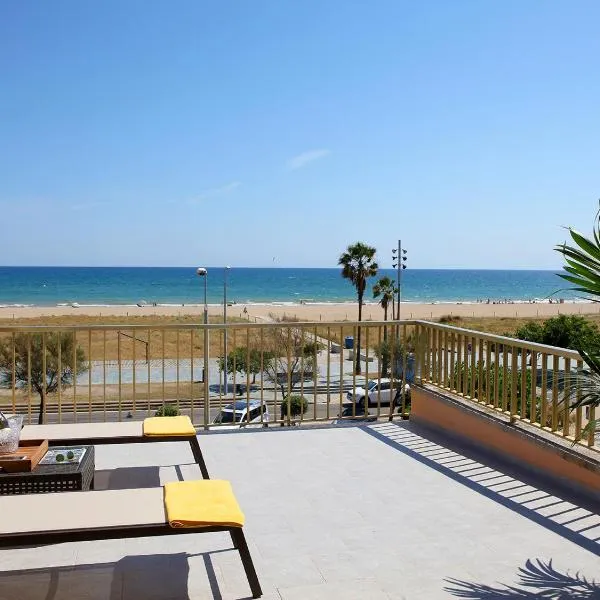 Aparthotel Solifemar, hotel v destinaci Castelldefels