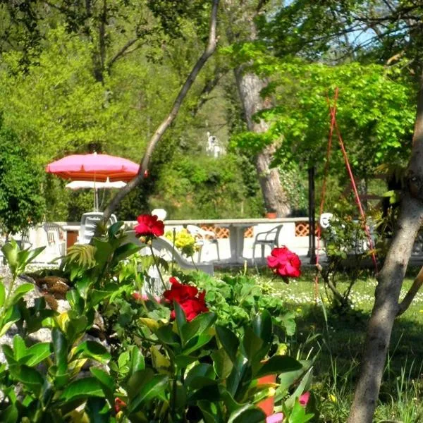 La Pierre Lys, hotel en Antugnac