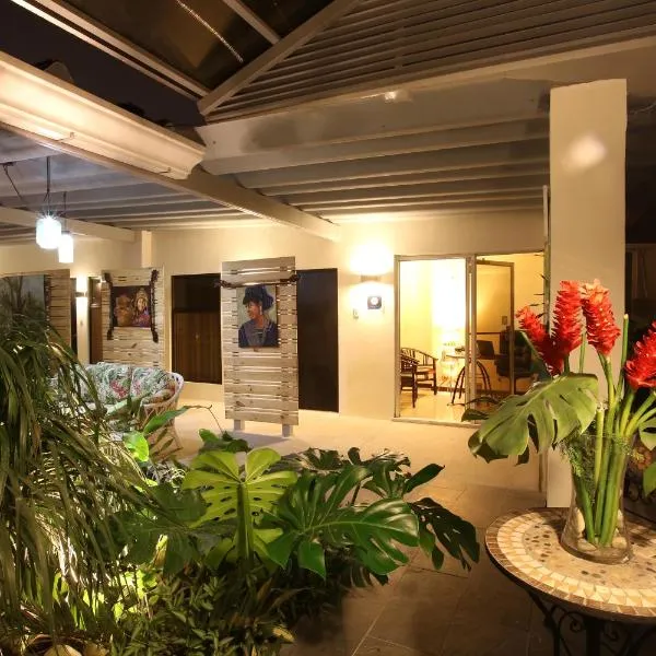 Casa María Aeropuerto B&B、アラフエラのホテル