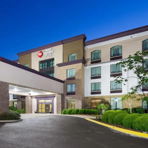Best Western Plus Birmingham Inn & Suites、バーミングハムのホテル