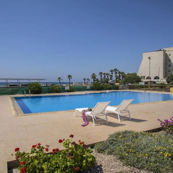 Larnaca Sunshore Beachfront Suite, viešbutis mieste Voroklini