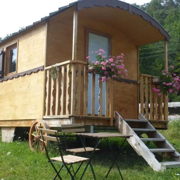 Roulottes Django et Bella, hotel a Gueberschwihr