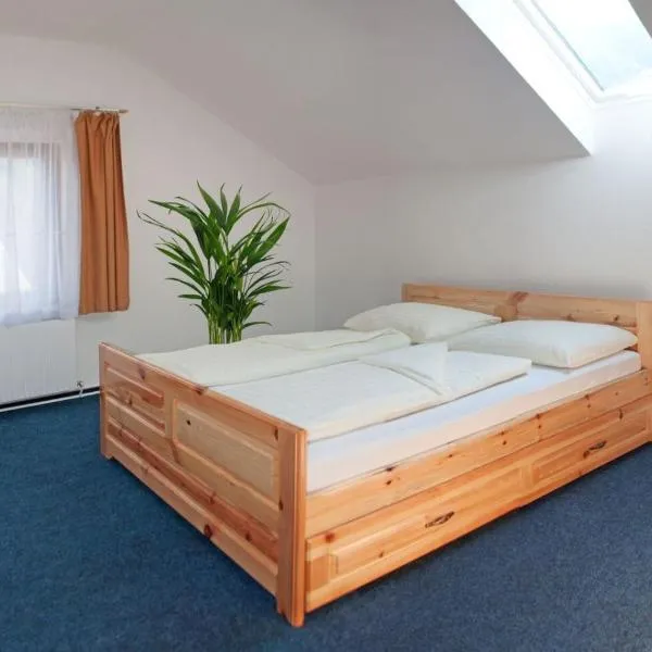 Gasthaus Pension Goldeck, hotel v destinaci Spittal an der Drau