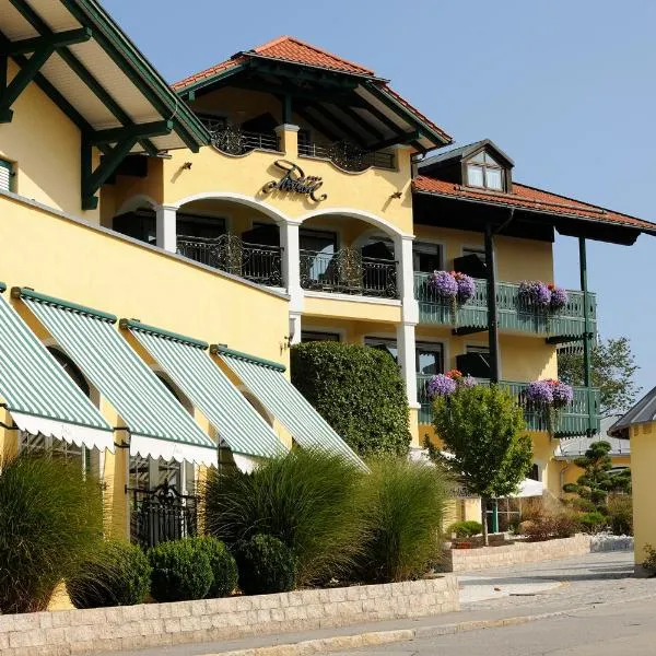 Posthotel Rattenberg, hotel in Zell