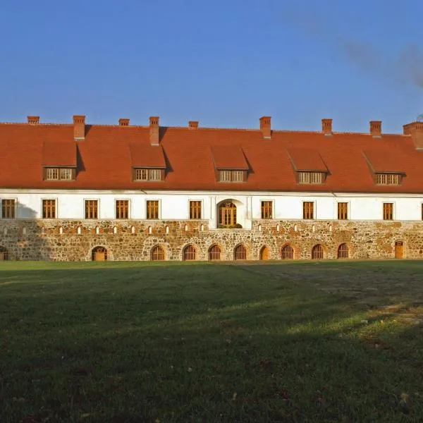 Klasztor Cedynia Hotel, hotel in Lubiechów Dolny