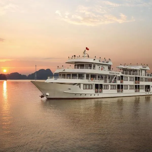 ハロン アテナ クルーズ（Halong Athena Cruise）、ハロンのホテル