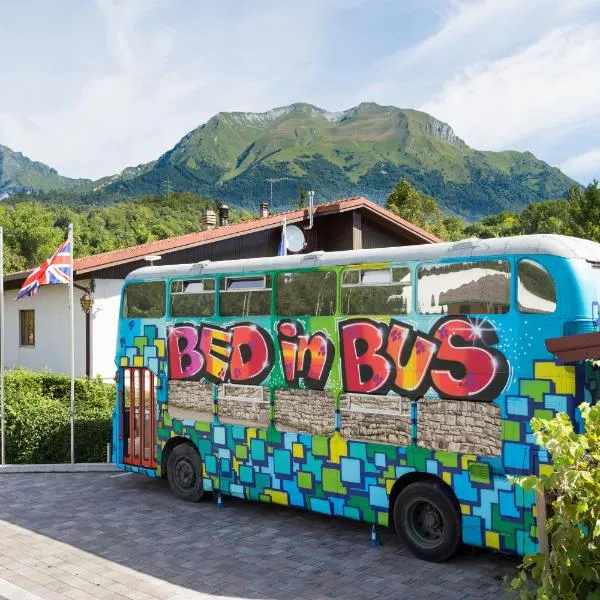 Bed In Bus, hôtel à Belluno