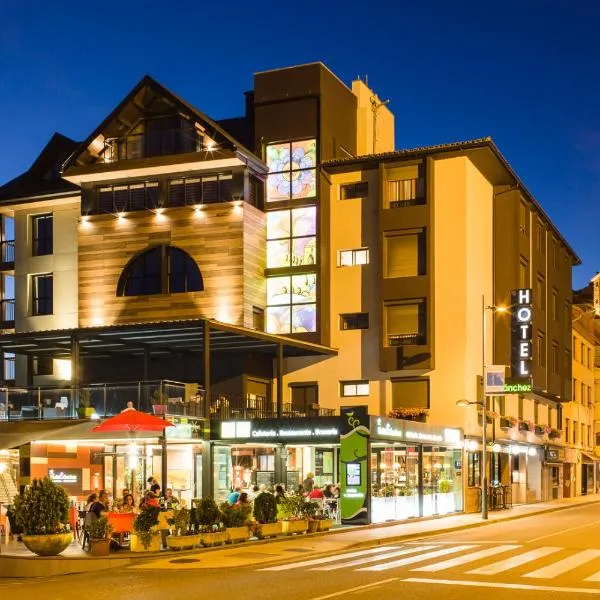 아인사에 위치한 호텔 Hotel Sanchez