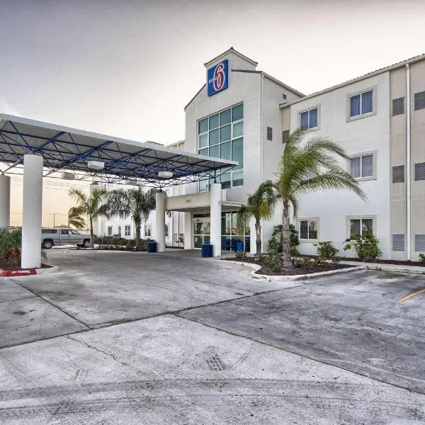 Motel 6-Mission, TX, hotel in Mission