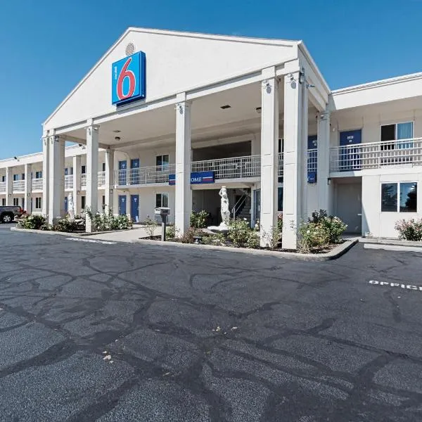 Motel 6-Martinsburg, WV, hotel v destinaci Falling Waters