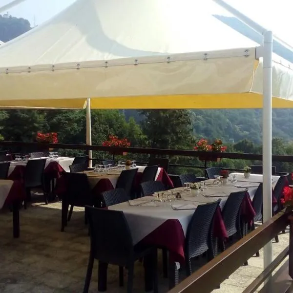 Hotel Ristorante La Sorgente, hotel v destinácii Plesio