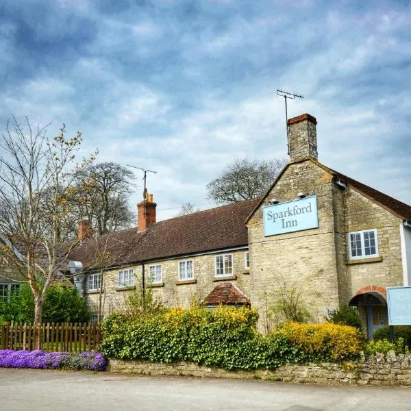 Sparkford Inn, hotel in East Lydford