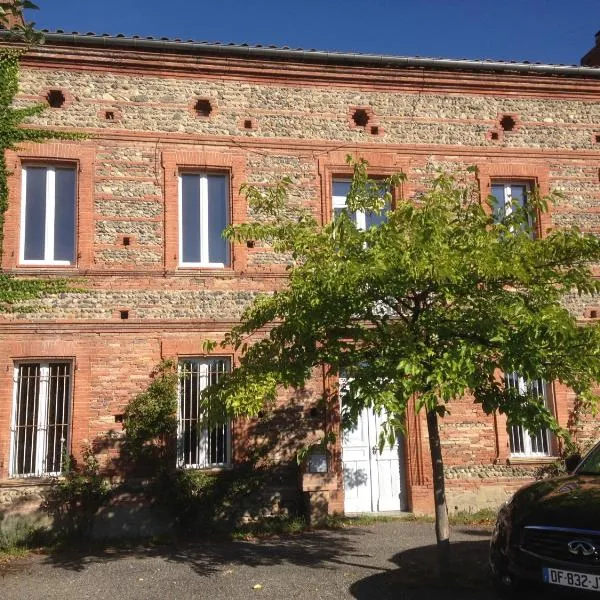 Gentil'Home - Toulouse B&B Prestige, hotel in Fenouillet