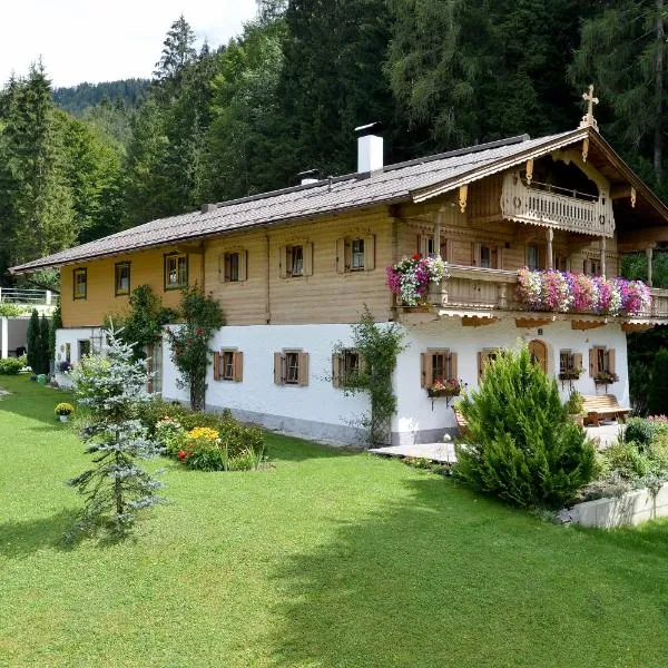 Apartment Landhaus Mühlau in Tirol, hotel in Erpfendorf