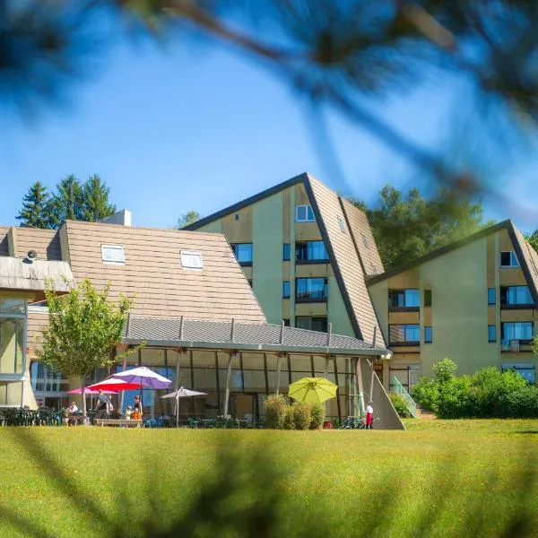 VTF Le Domaine des Puys, hotel en Saint-Sauves- dʼAuvergne