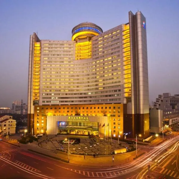 Zhangjiagang에 위치한 호텔 후아팡 진링 인터내셔널 호텔 장자강(Huafang Jinling International Hotel Zhangjiagang)