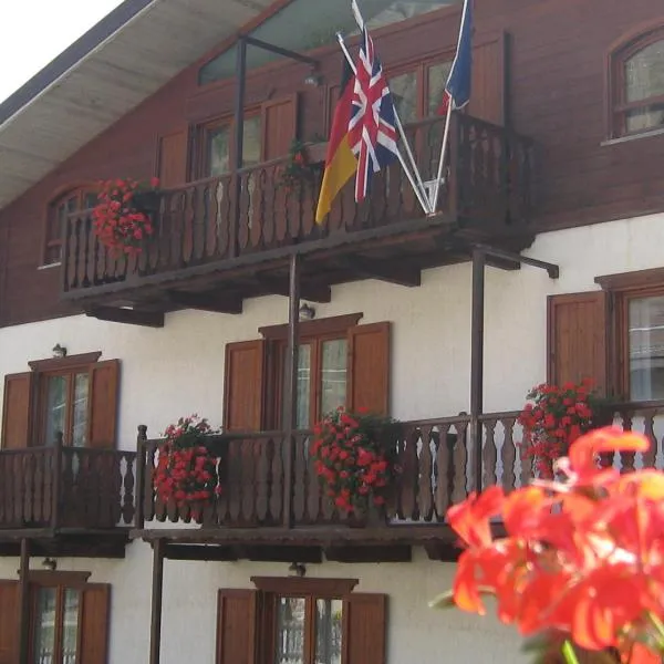Hotel Villa Plinia, viešbutis mieste Pragelato