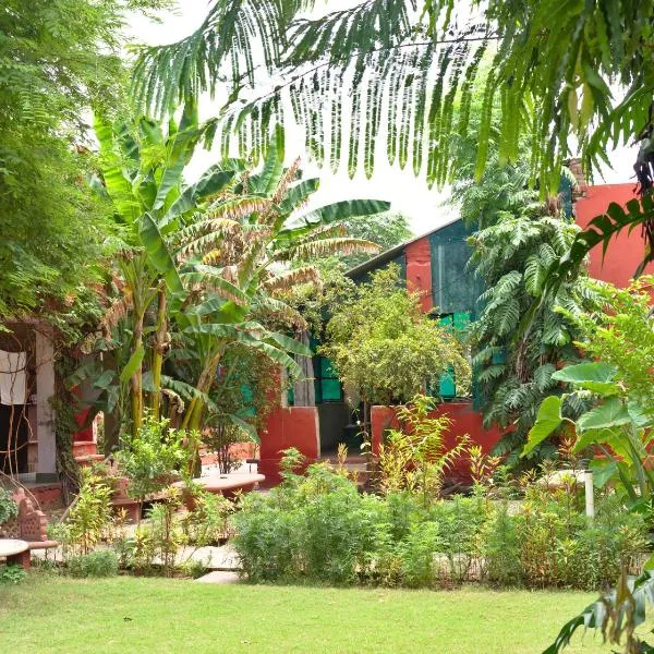 Jungle Lodge, hotel en Bharatpur