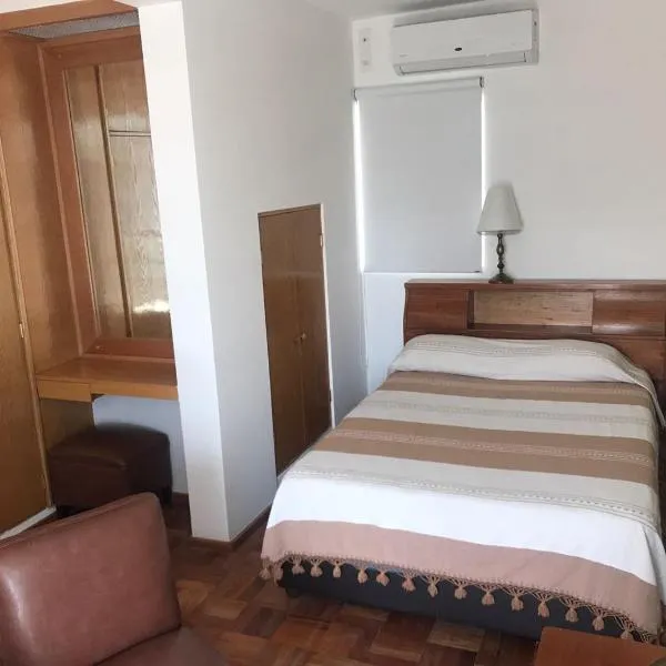 Monoambientes Cuauhtemoc, hotel u Mexico Cityju