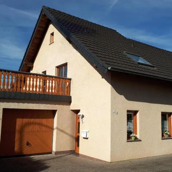 Eifelferienhaus Pruem, khách sạn ở Steinmehlen