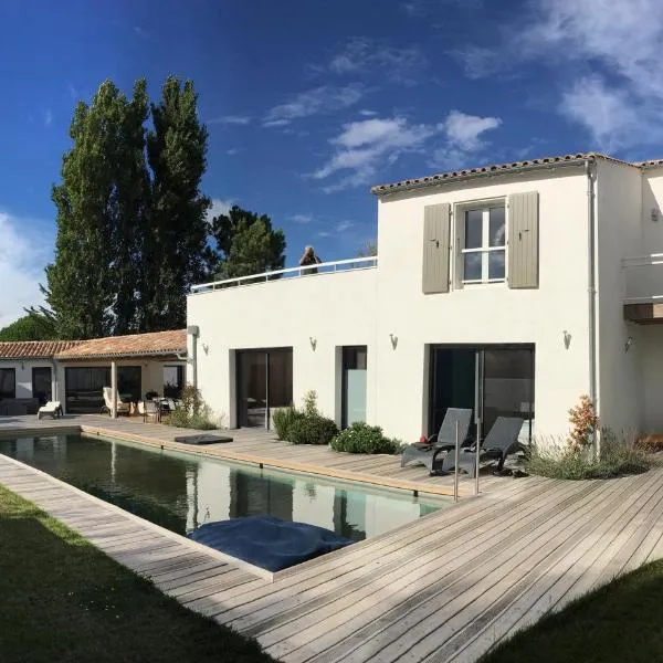 L'Île de Lumière: Rivedoux-Plage şehrinde bir otel