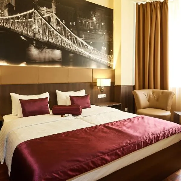 12 Revay Hotel, hotel di Budapest