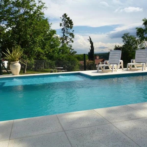 Belvedere Hotel para Adultos, хотел в Санта-Роса-де-Каламучита