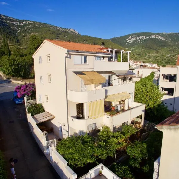 Bed and Breakfast BLUE in BLUE, Hotel in Komiža