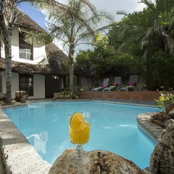 Out of Africa Guesthouse, hotel in Otjiwarongo