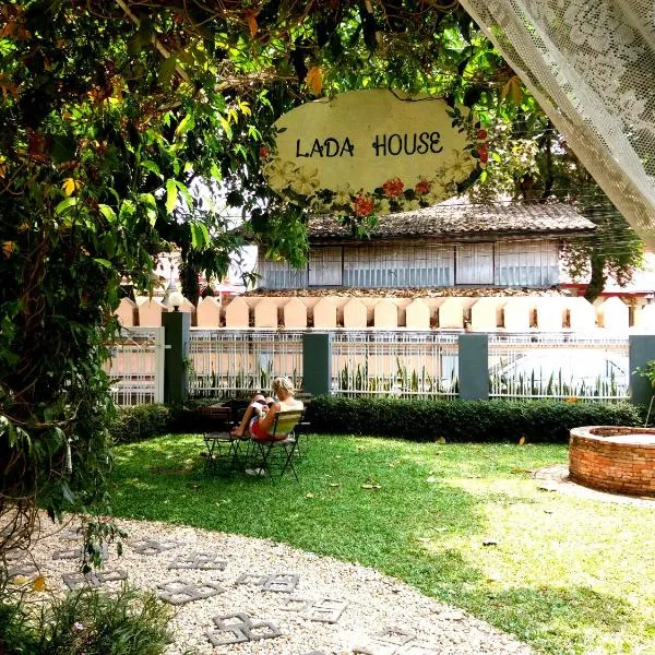 Lada House, hotel in Lampang