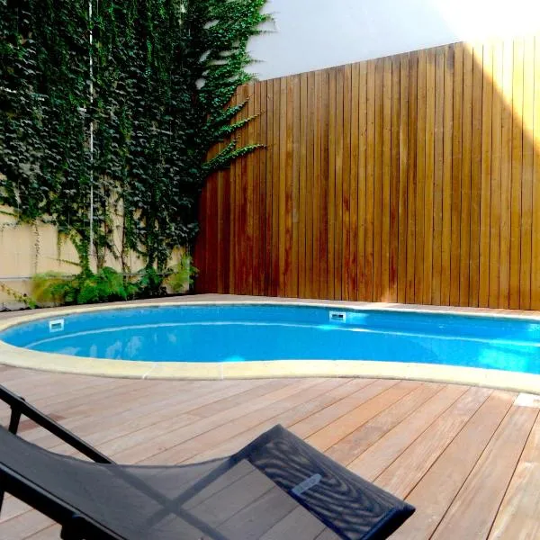 LOFT luxe hyper centre: terrasse/piscine/ salle de sport, ξενοδοχείο στο Μπορντώ