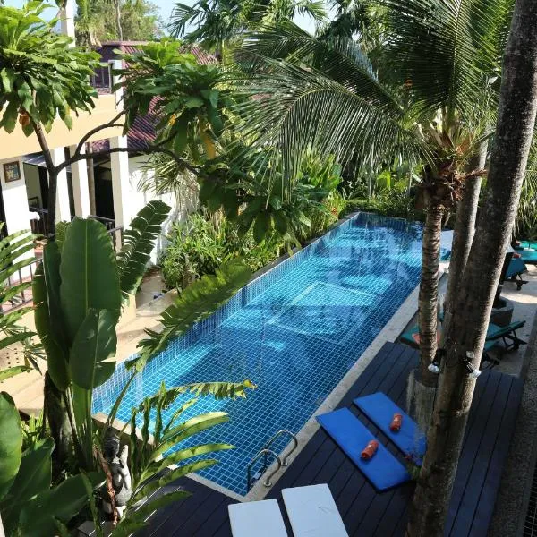 Cocoville Phuket - SHA Plus, hotel v destinaci Chalong