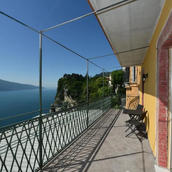 Hotel Miralago, hotel in Tremosine Sul Garda