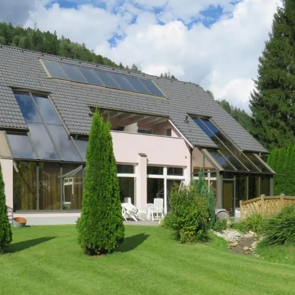 Apartmenthaus Kometerhof, hotel ve Flattachu