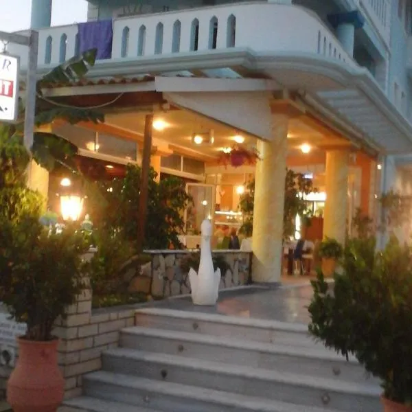 Hotel Spiros, hotel in Loutsa