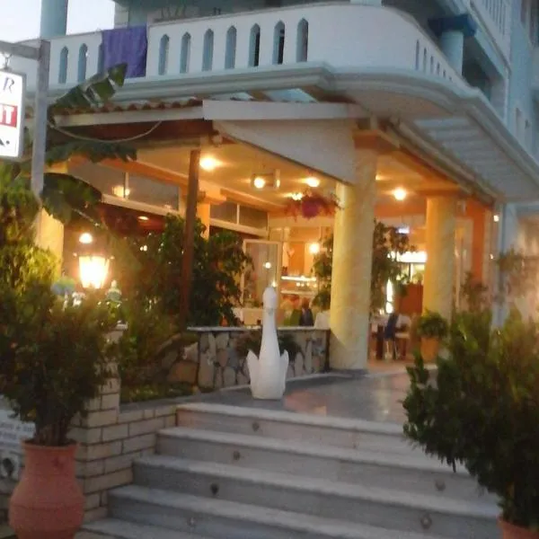 Hotel Spiros, hotel v destinaci Ammoudia