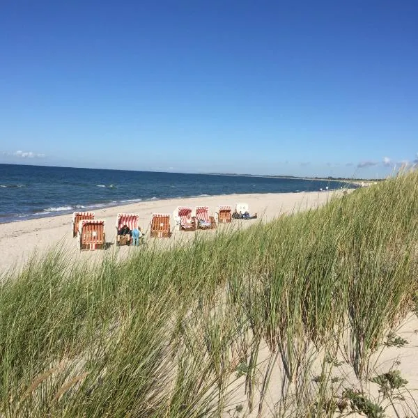 Ferienhaus Dierhagen Strand I & II, hotel v destinaci Dierhagen