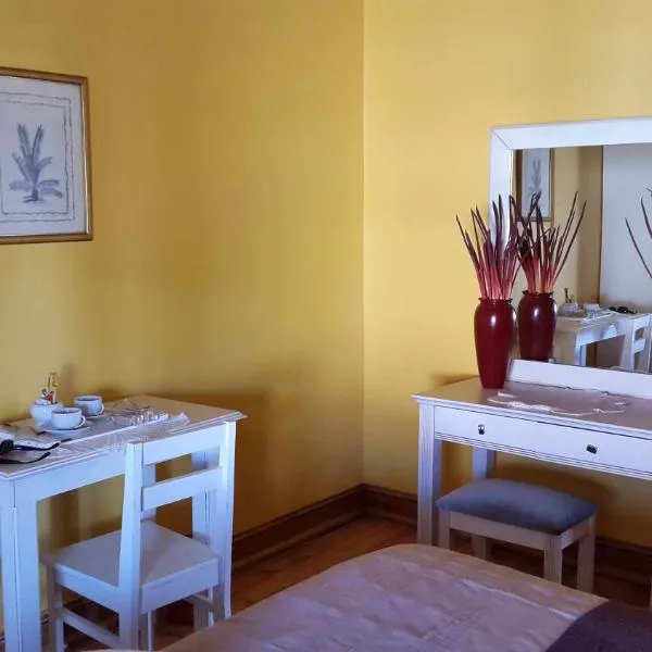 Third Rock Guesthouse, hótel í Ventersburg