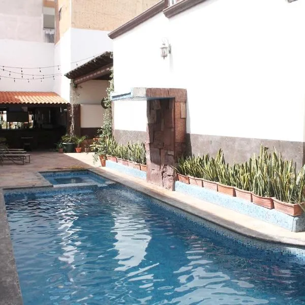 Viesnīca Hotel Rincon Real Suites pilsētā El Conejo