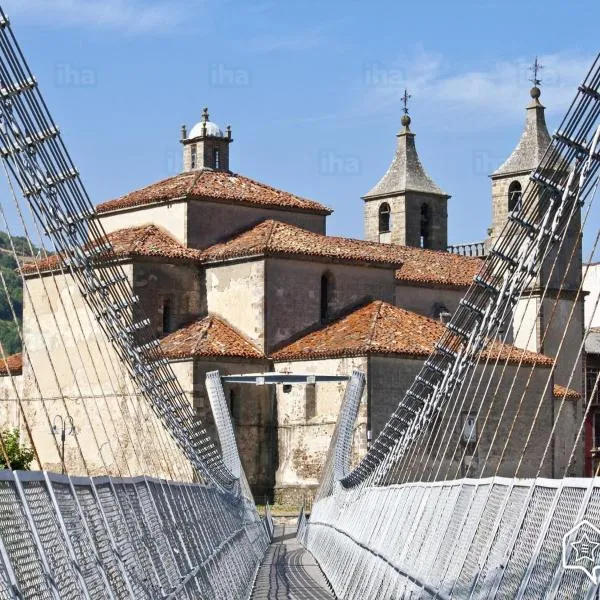 Hostal los nogales, hotel di Cangas del Narcea