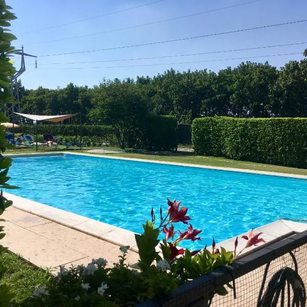 Agriturismo Corte Pellegrini, hotel v destinaci San Martino Buon Albergo
